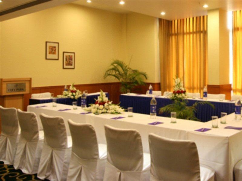 City Park Airport Gurgaon Eksteriør billede